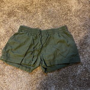 Old navy shorts size M